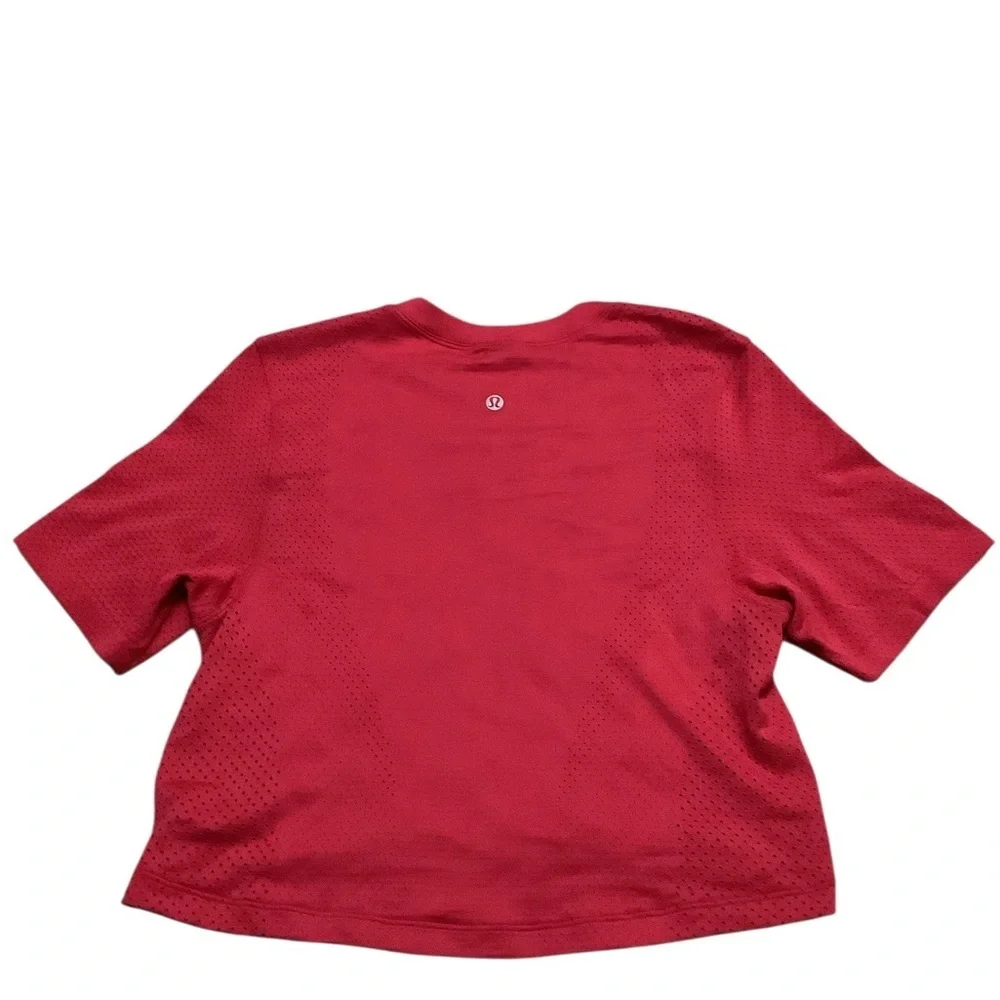 lululemon athletica Red Short Sleeve Tee
